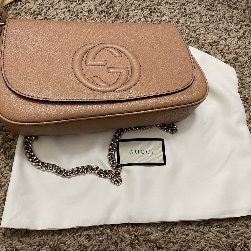 Gucci Tan Crossbody Bag with Silver Chain Strap